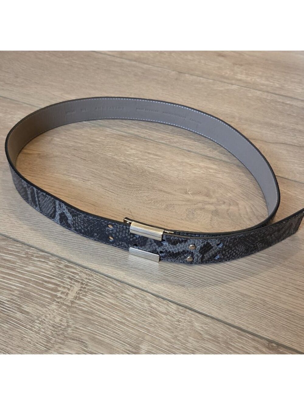 Ann Taylor Black & Gray Faux Snakeskin Belt Double Prong Closure Medium Large